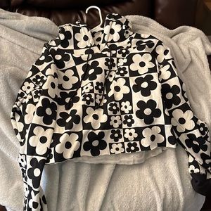 Hooded crop top
